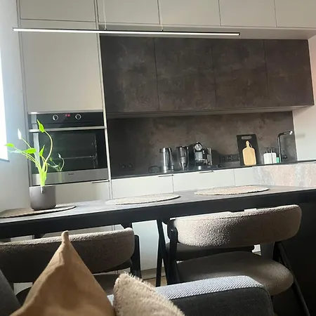 Premium Apartment *